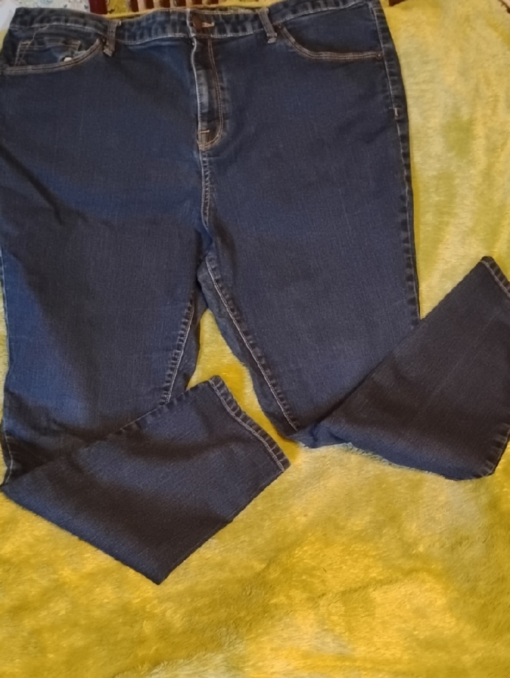 Pure Energy Straight Leg Jeans in Dark Blue Denim